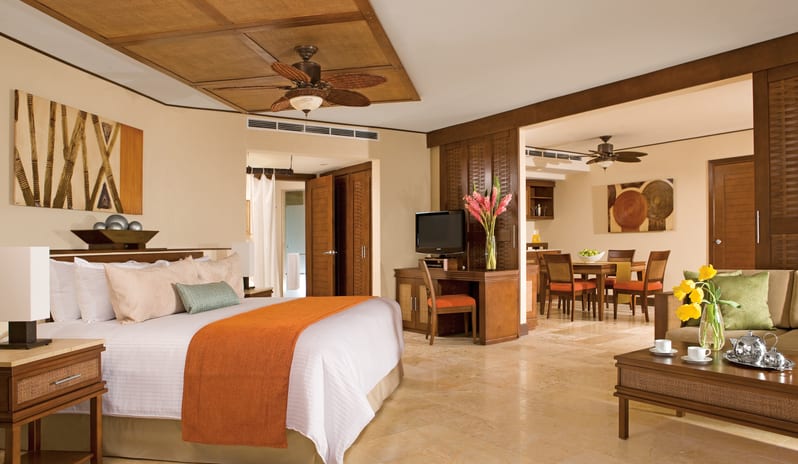 Dreams Riviera Cancun Resort & Spa-Preferred-Club-Ocean-Front-Master-Suite-2_4414
